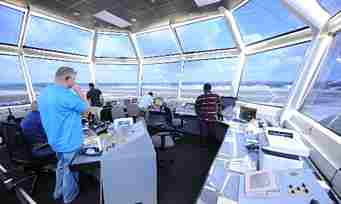 air-traffic-controller_workenvironment_web_11zon